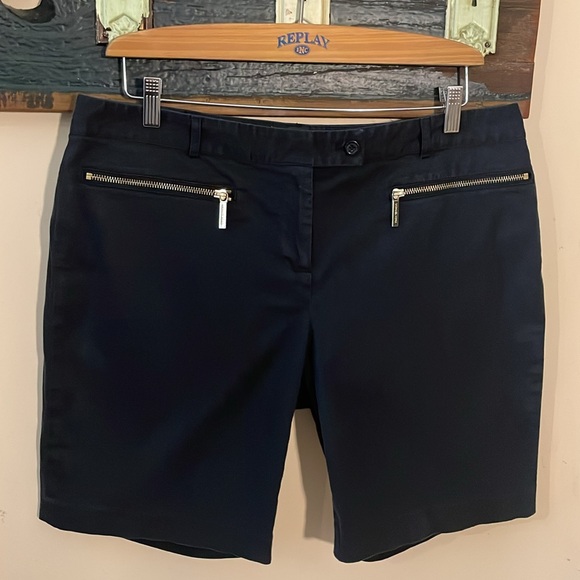 Michael Michael Kors Black Zipper Shorts Size 14 - Picture 4 of 13